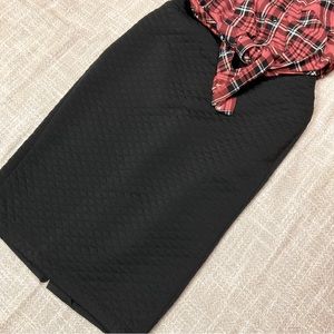 ✨2/$30✨ Quilted pencil skirt